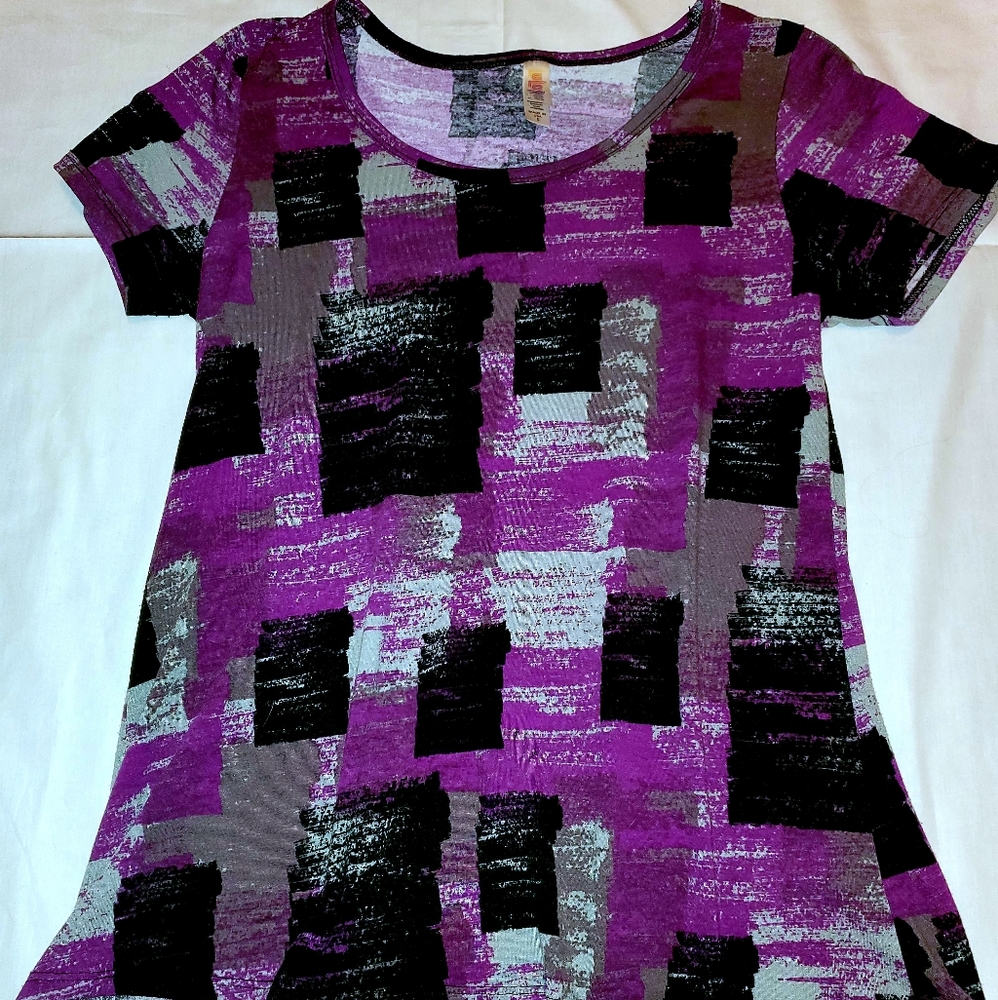 Lularoe small top